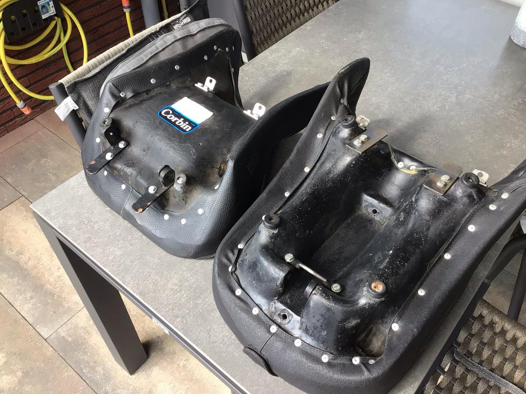 Corbin zadels voor en achter, Ophalen, Gebruikt