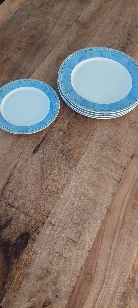 arzberg  medison ah porselein 4 diner en 1 ontbijt, Gebruikt, Ophalen of Verzenden, Bord(en), Overige stijlen