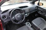 Toyota Yaris 1.5 Hybrid Premium | Rijklaar | Panoramadak | ', 12 maanden, Gebruikt, 4 cilinders, Leder en Stof