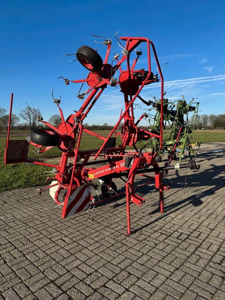 Lely Lotus 675 schudder / wender (bj 2006), Zakelijke goederen, Agrarisch | Werktuigen, Overige, Oogstmachine