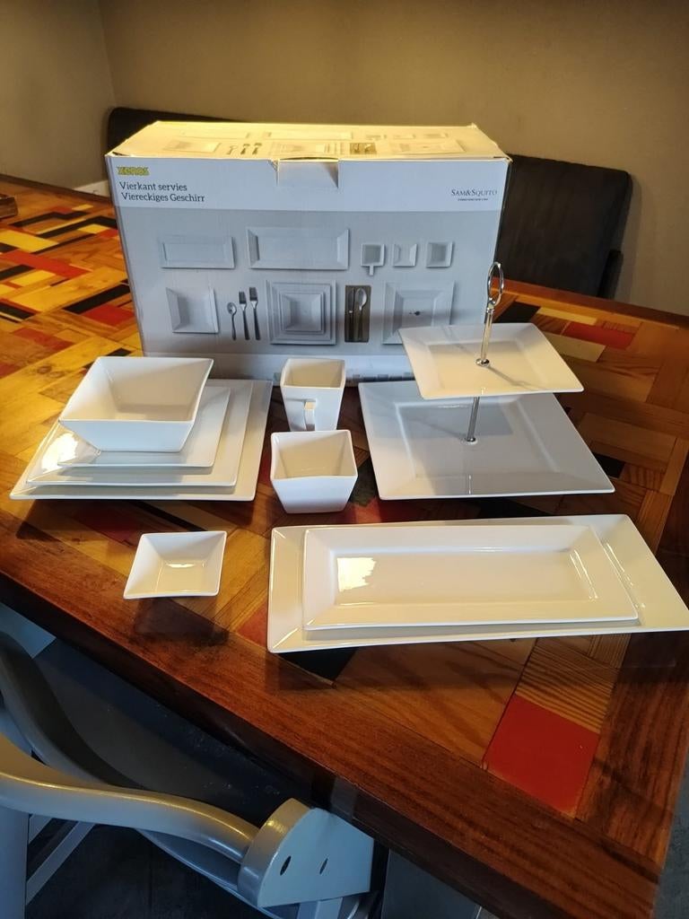 Xenos wit vierkant servies, Ophalen, Nieuw, Effen, Porselein