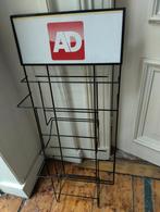 Krantenrek vintage rek tijdschriften kranten boeken, Ophalen of Verzenden, Hout, Minder dan 50 cm