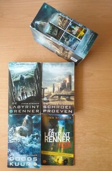 James Dashner - Labyrintrenner boxset, Boeken, Fantasy, Gelezen, Ophalen of Verzenden