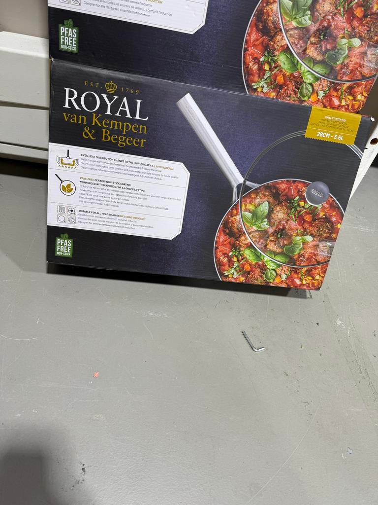 Royal van Kempen & Begeer hapjespan met deksel 28cm, Overige materialen, Inductieplaat, Nieuw, Ophalen of Verzenden