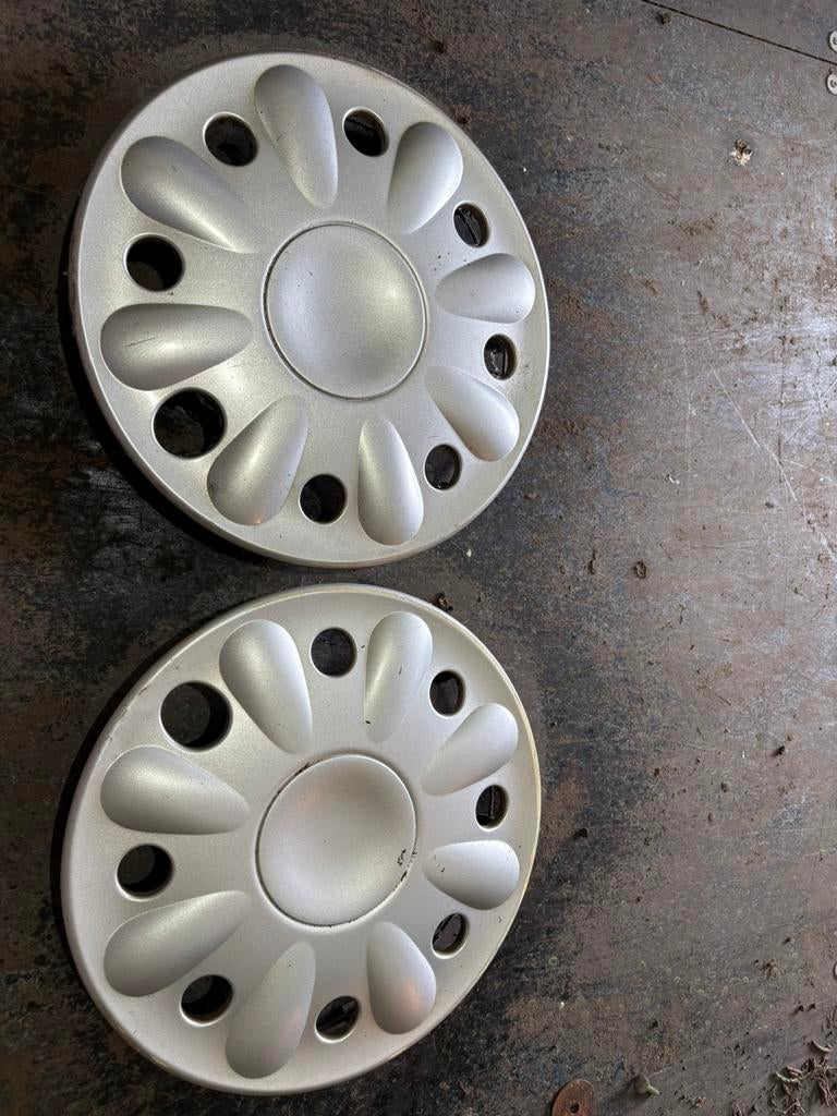 Wieldoppen 13 inch aanhanger/auto/caravan, Ophalen, Zo goed als nieuw