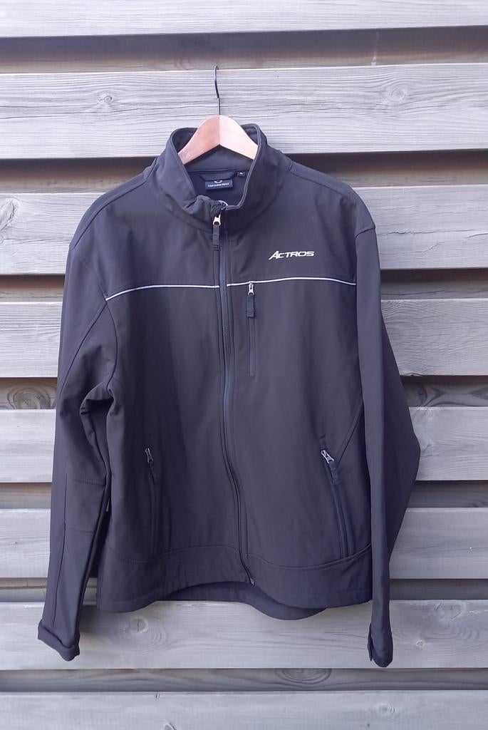 Mercedes-Benz Actros Softshell Jas Heren XL Zwart, Kleding | Heren, Zwart, Ophalen of Verzenden, Mercedes-Benz, Maat 56/58 (XL)