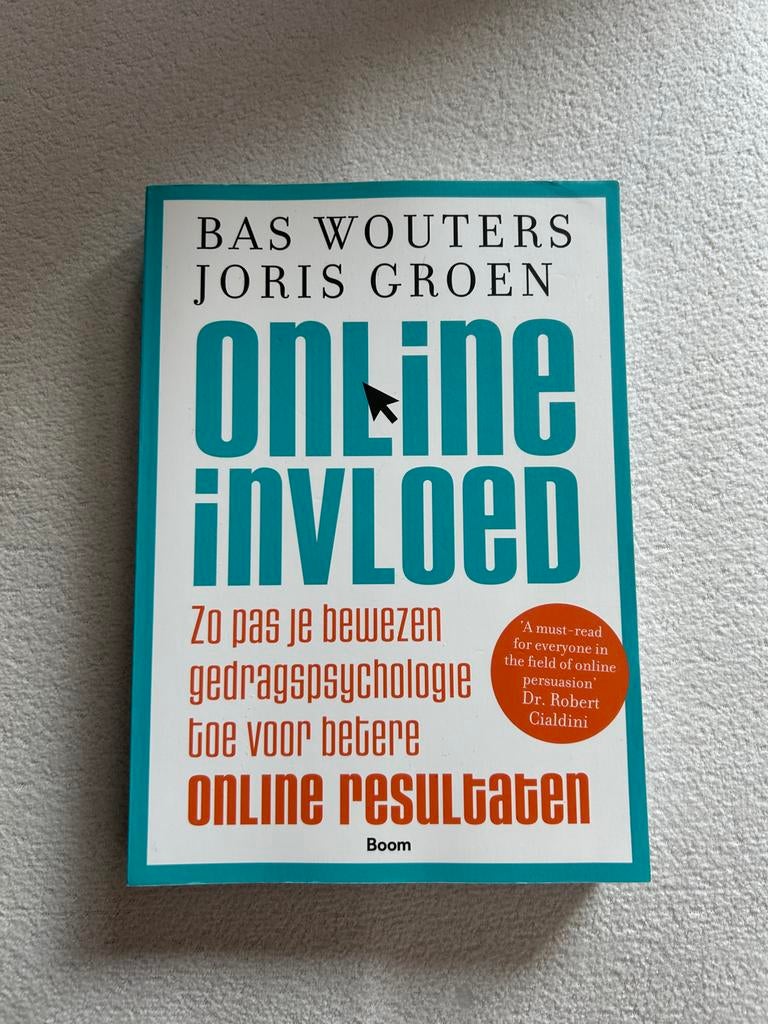 Online Invloed - Bas Wouters & Joris Groen, Boeken, Ophalen of Verzenden, Zo goed als nieuw, E-commerce en Internet