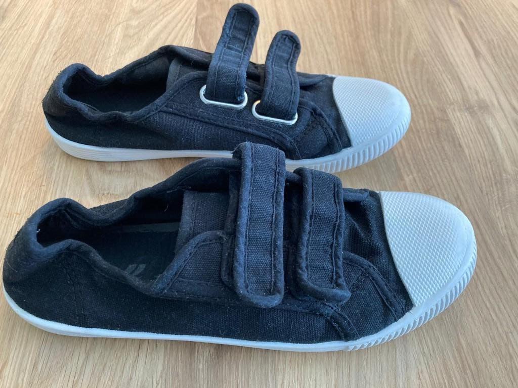 gymschoenen zwart (35), Ophalen of Verzenden, Zo goed als nieuw, Scapino, Jongen of Meisje