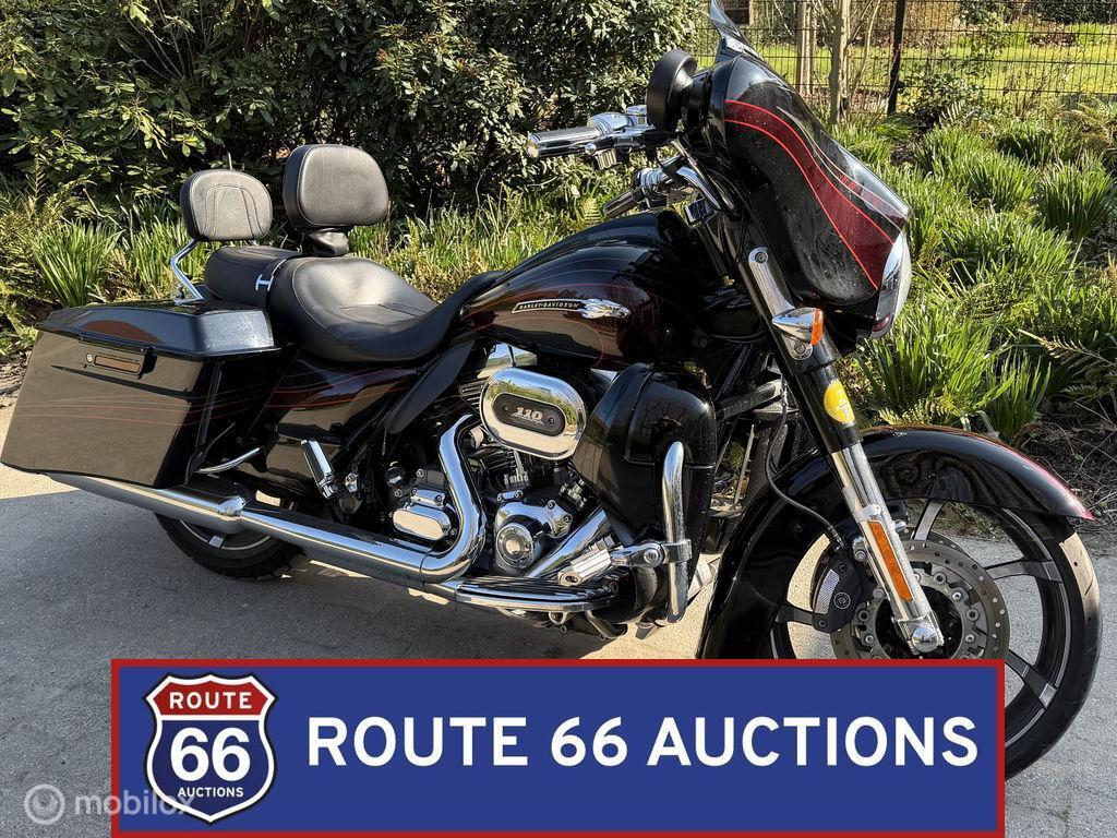Harley-Davidson CVO Street Glide | 2012 | Route 66 Auctions, Auto's, Overige Auto's, Gebruikt, Overige carrosserieën, Zwart, Bedrijf