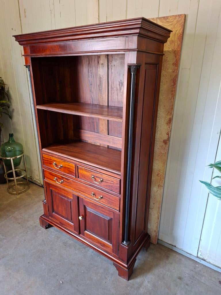 Klassieke Mahoniehouten boekenkast, servieskast met lades,, Huis en Inrichting, Kasten | Boekenkasten, Ophalen of Verzenden, 25 tot 50 cm