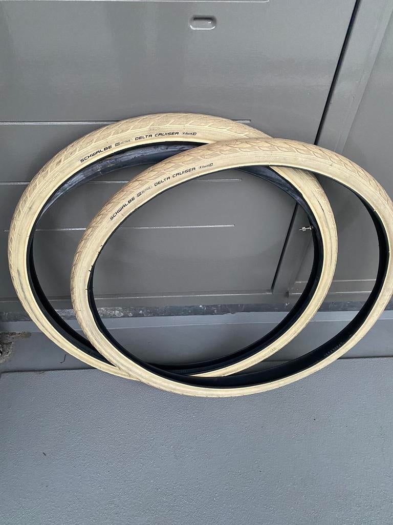 Setje 28 inch Omafiets banden zo goed als nieuw, Fietsen en Brommers, Ophalen of Verzenden