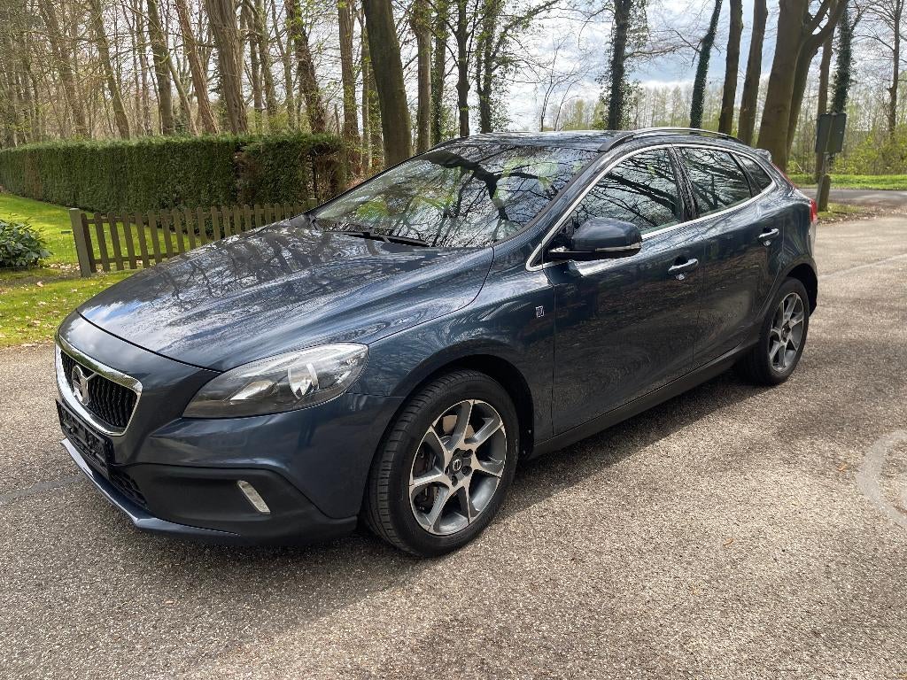 Volvo V40 2.0 T4 AWD Cross Country / Ocean race / 190Pk !, Auto's, Automaat, Euro 5, Zwart, 1969 cc