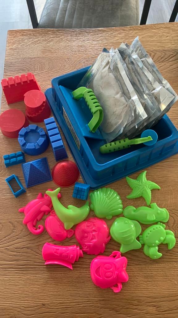 Super sand, met verschillende uitstekers oa Kasteel., Ophalen of Verzenden, Zo goed als nieuw