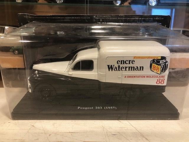1:24 Peugeot 203 Waterman Hachette Nieuw, Hobby en Vrije tijd, Modelauto's | 1:24, Ophalen of Verzenden, Nieuw, Auto, Overige merken