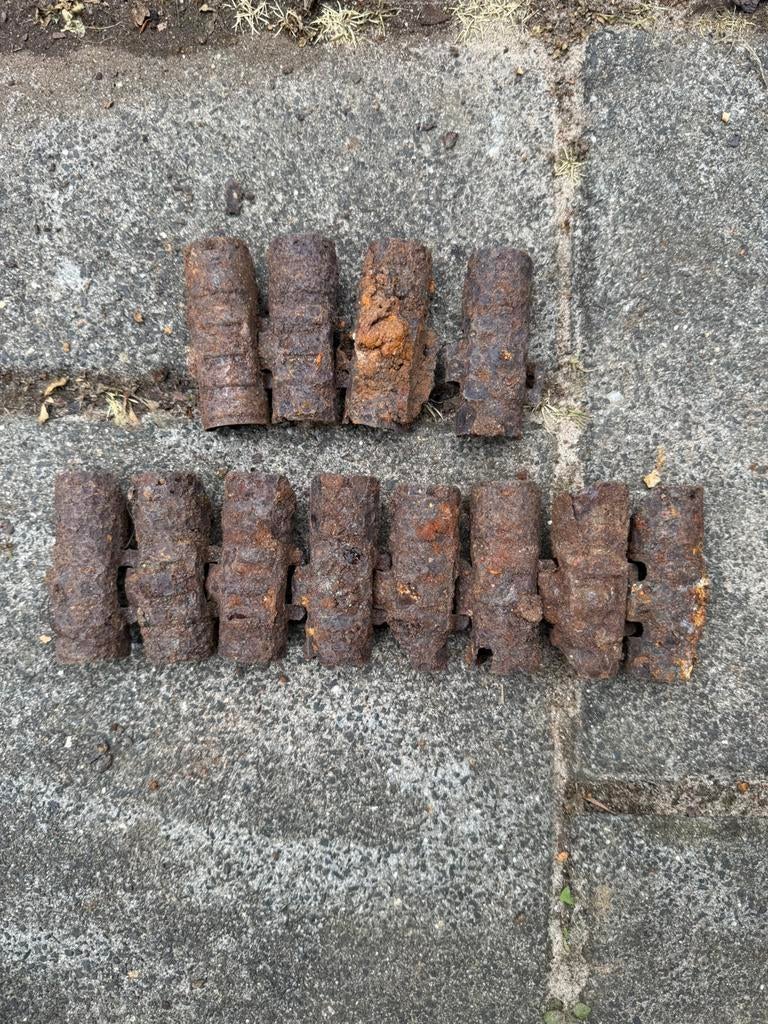 12x Duitse Luftwaffe 2CM MG 151 Schakel Bodemvondst IJzer, Verzamelen, Militaria | Tweede Wereldoorlog, Ophalen of Verzenden, Luchtmacht