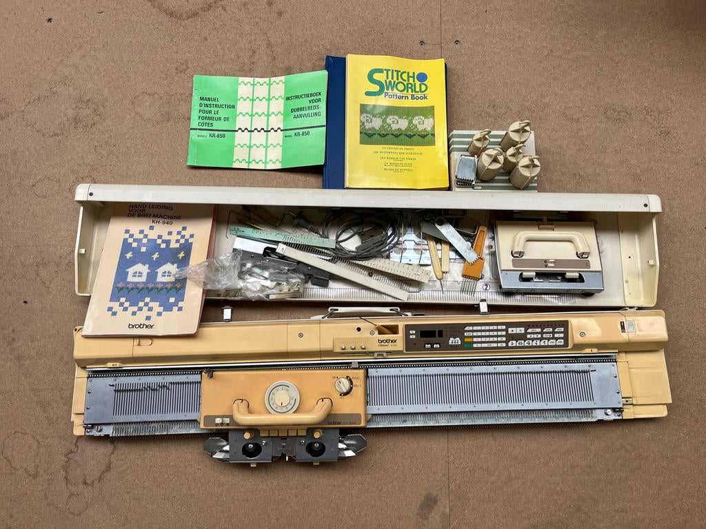 Brother KH-940 Breimachine met accessoires en handleiding, Hobby en Vrije tijd, Naaimachines en Toebehoren, Gebruikt, Naaimachine