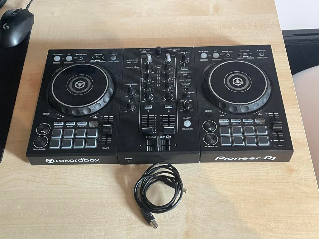 Pioneer DJ-400 + stofkap + kabel + orginele doos (topstaat), Muziek en Instrumenten, Dj-sets en Draaitafels, Ophalen of Verzenden