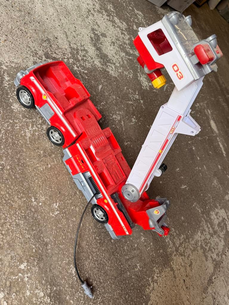 Paw Patrol Ultimate Rescue Brandweerwagen, Kinderen en Baby's, Speelgoed | Speelgoedvoertuigen, Ophalen, Gebruikt