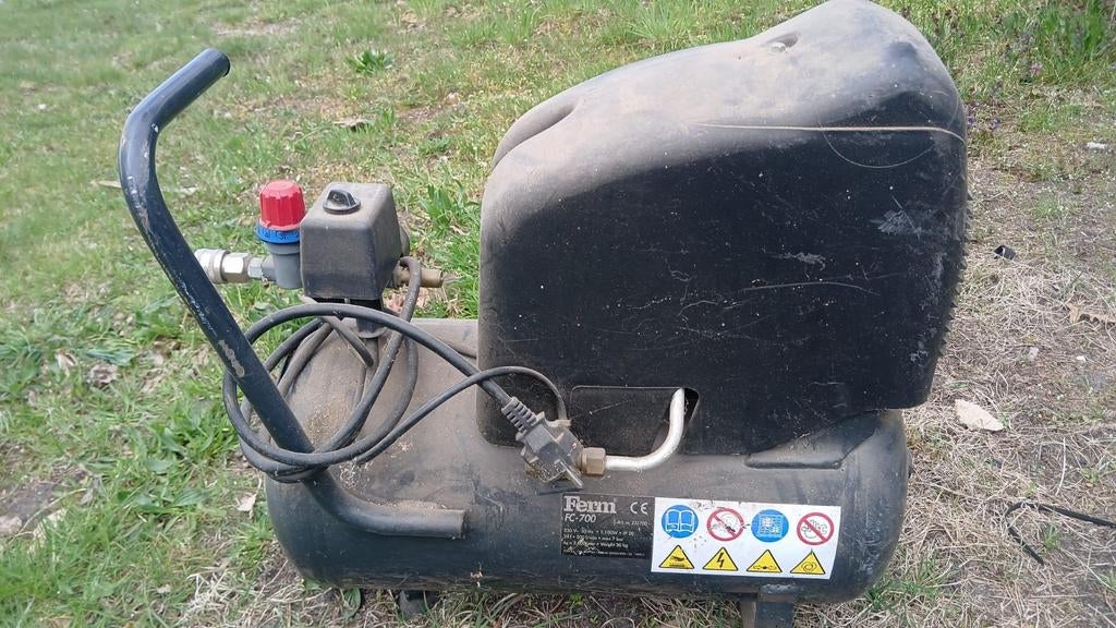 Ferm FC-700 compressor, Doe-het-zelf en Verbouw, Ophalen