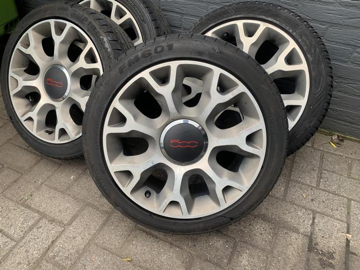 16 inch Originele Fiat 500 Bi-color velgen met banden!, Auto-onderdelen, Banden en Velgen, Banden en Velgen, 16 inch, 195 mm, Ophalen