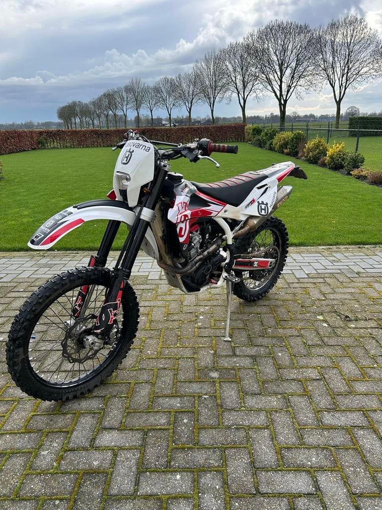 Husqvarna TE 450 Enduro uit 2010, Particulier, 1 cilinder, Enduro