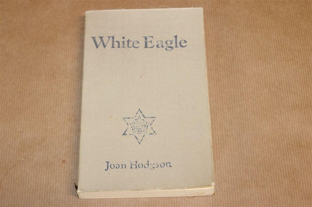 White Eagle — Gids van Oudheid naar Nieuwe Eeuw, Theosofie, Boeken, Esoterie en Spiritualiteit, Ophalen of Verzenden, Gelezen