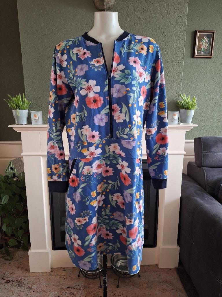Mooi Vrolijk bloemen jurk XXL 44 46, Maat 46/48 (XL) of groter, Zo goed als nieuw, Verzenden, Blauw