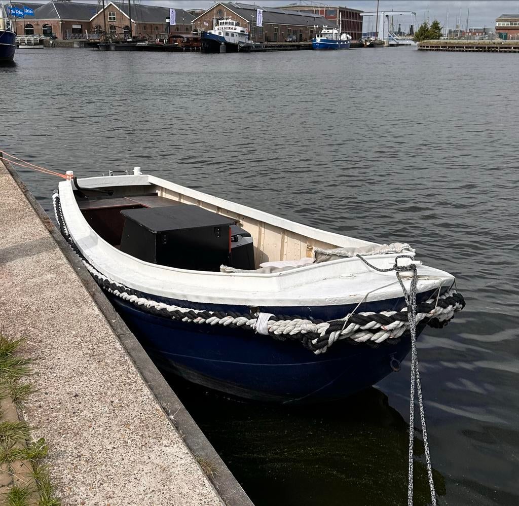Stalen sloep met binnenboordmotor 5,5M, Watersport en Boten, Ophalen, Gebruikt, Staal, Binnenboordmotor