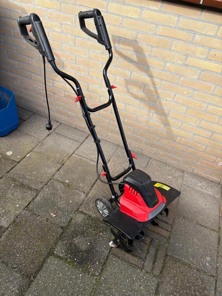 Te huur - grondfrees/tuinfrees, Ophalen, Zo goed als nieuw, Elektrisch