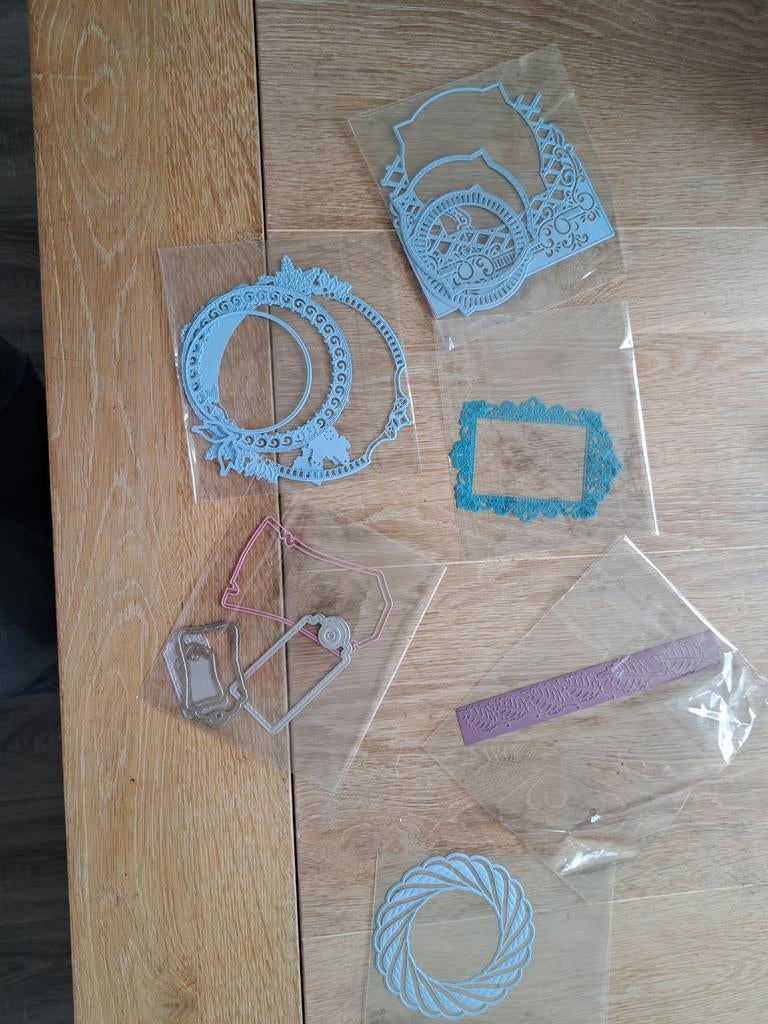 Snijmallen oa marianne design, Hobby en Vrije tijd, Scrapbooking, Ophalen of Verzenden, Zo goed als nieuw, Frame of Mal, Sizzix