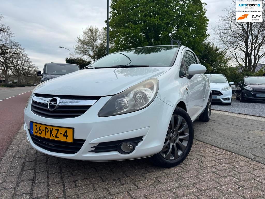 Opel Corsa 1.2-16V 111 Edition A-C Elek Pakket Lmv Cruise, Auto's, Voorwielaandrijving, Euro 5, Zwart, 1229 cc