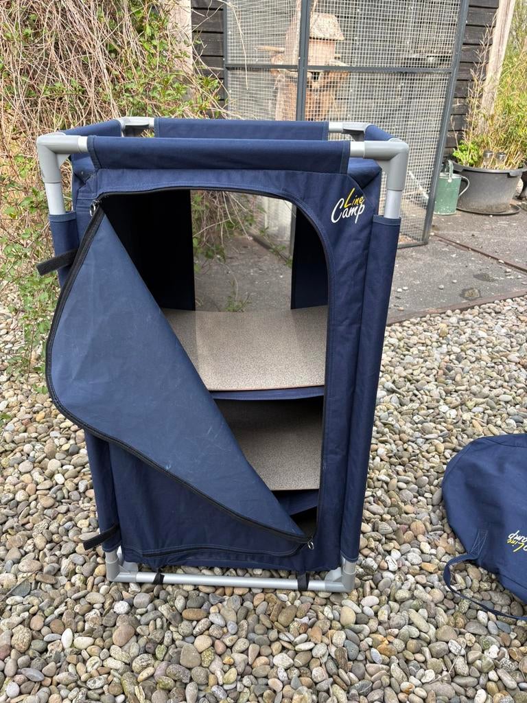 Camping kast, Caravans en Kamperen, Kampeermeubelen, Ophalen of Verzenden, Zo goed als nieuw, Campingkast