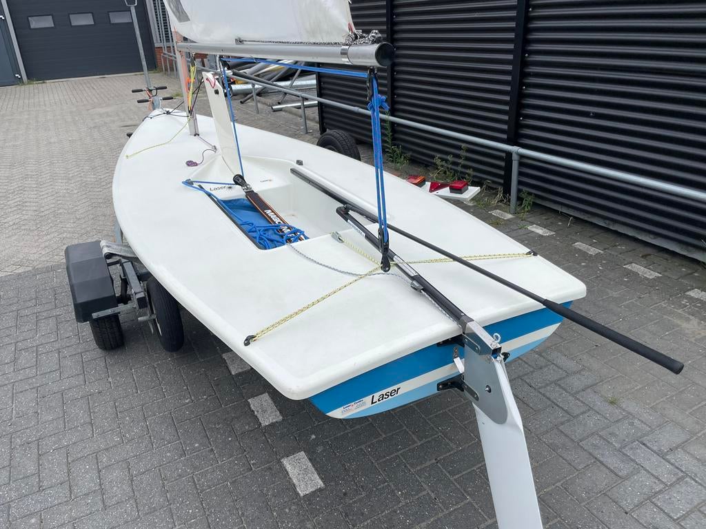 Laser * complete set incl trailers, Watersport en Boten, Geen motor, Overige brandstoffen, Ophalen of Verzenden, Laser