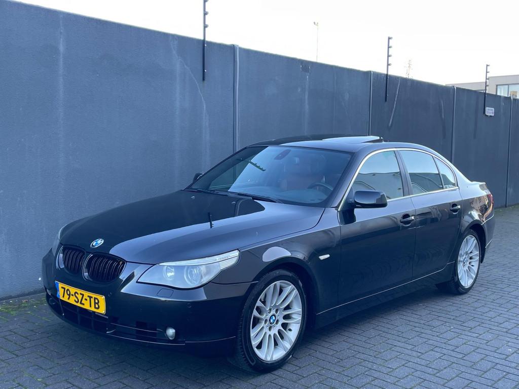 BMW 5-serie 525i AUTOMAAT/RIJDT GOED/LEER/SCHUIFDAK/XENON!, Auto's, Automaat, Achterwielaandrijving, Gebruikt, 2497 cc