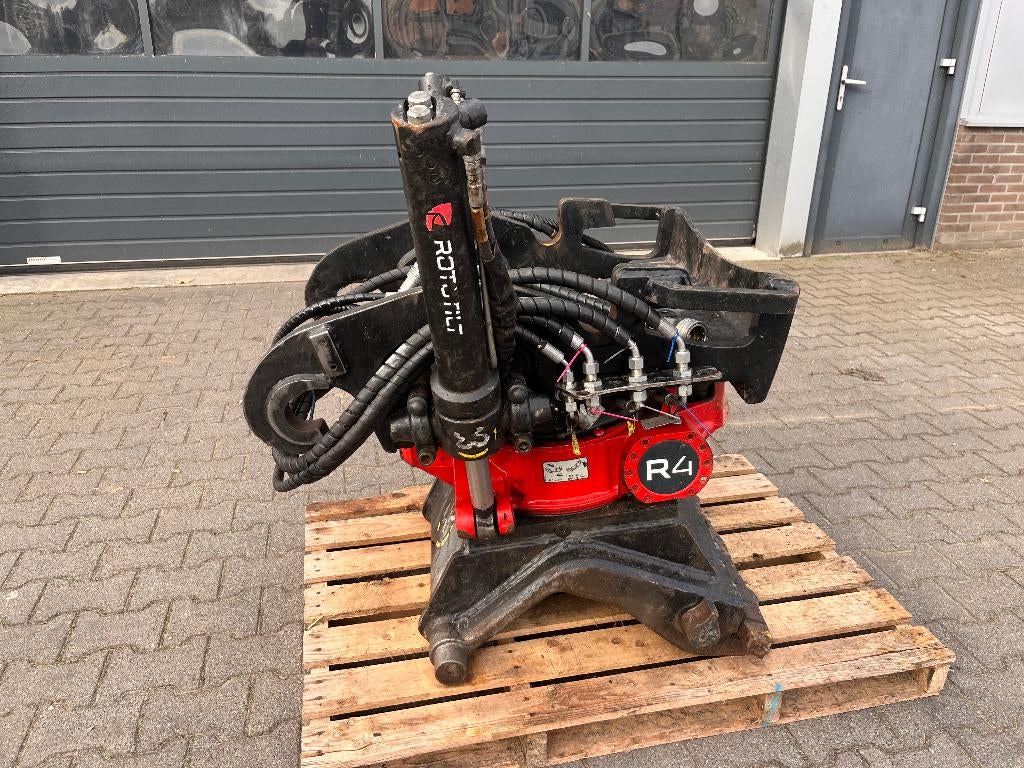 Rototilt R4 afneembaar draaikantelstuk, Zakelijke goederen, Machines en Bouw | Onderdelen, Ophalen of Verzenden