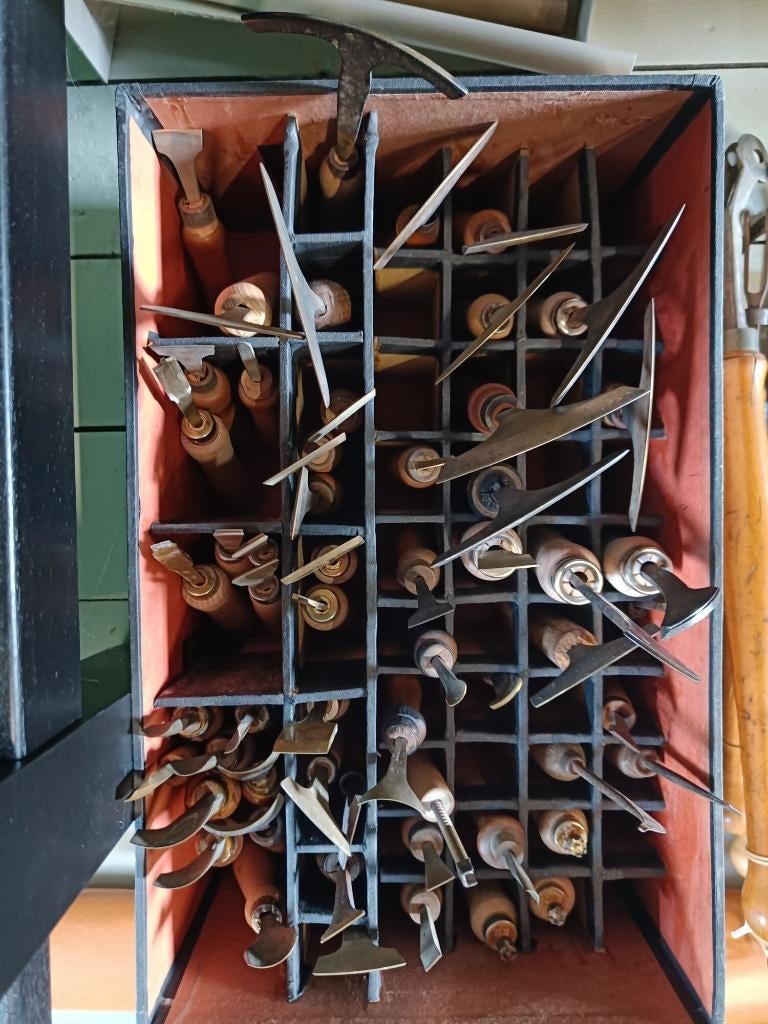 Meer dan 50 boog- en lijn fileten vergulden, Ophalen of Verzenden, Gebruikt