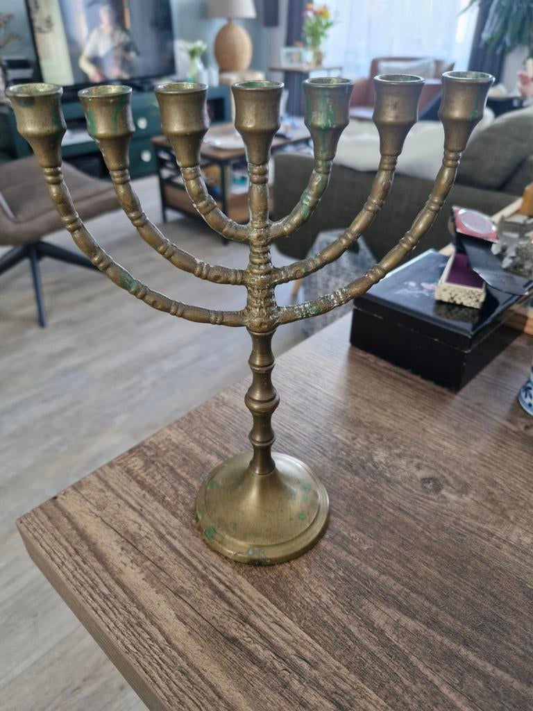 Oude Joodse menora kandelaar, Ophalen of Verzenden, Koper of Brons