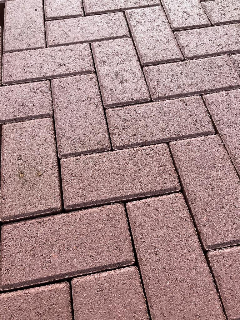 Partij 37 Betonklinkers 8 cm hoog, Ophalen of Verzenden, Nieuw, Beton, Klinkers