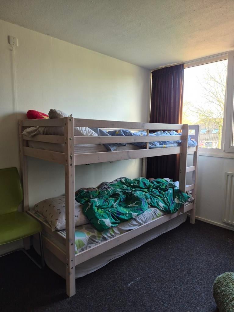 Stevig stapelbed met lattenbodems, Ophalen of Verzenden, Gebruikt, Stapelbed