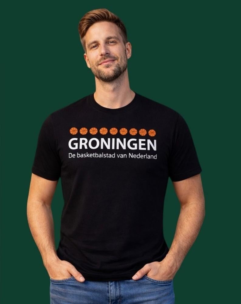 Zwarte T-shirt.Groningen de basketbalstad van Nederland, Kleding | Heren, T-shirts, Verzenden, Zwart, Nieuw, Kariban