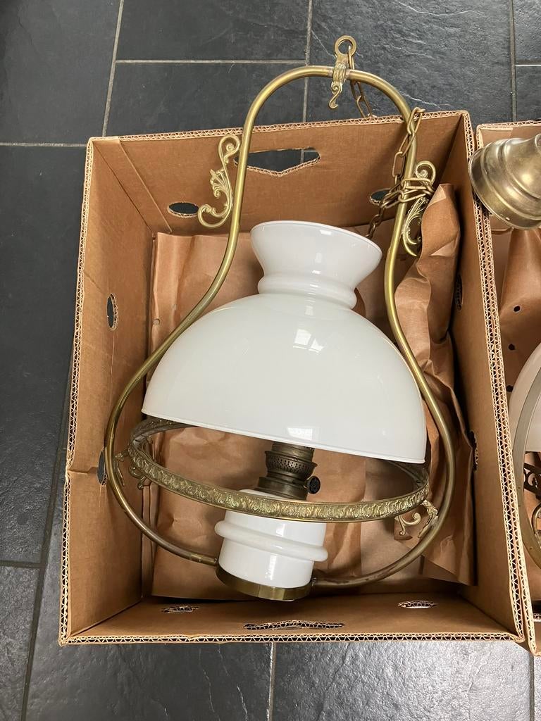 Antieke olie lamp wit melk opaline glas, Antiek en Kunst, Antiek | Lampen, Ophalen