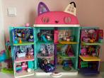 Gabby poppenhuis met 6 kamers, auto en boomhut, Kinderen en Baby's, Speelgoed | Poppenhuizen, Ophalen, Zo goed als nieuw, Poppenhuis