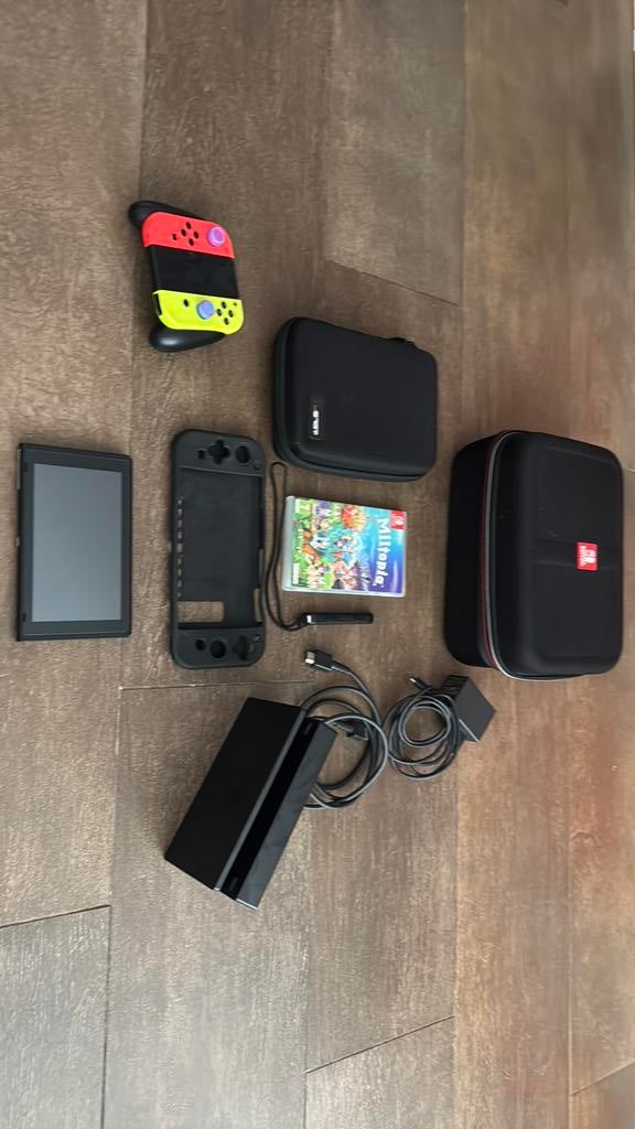 Switch 1 xl pakket, Spelcomputers en Games, Ophalen of Verzenden, Zo goed als nieuw, Met 2 controllers, Switch Original