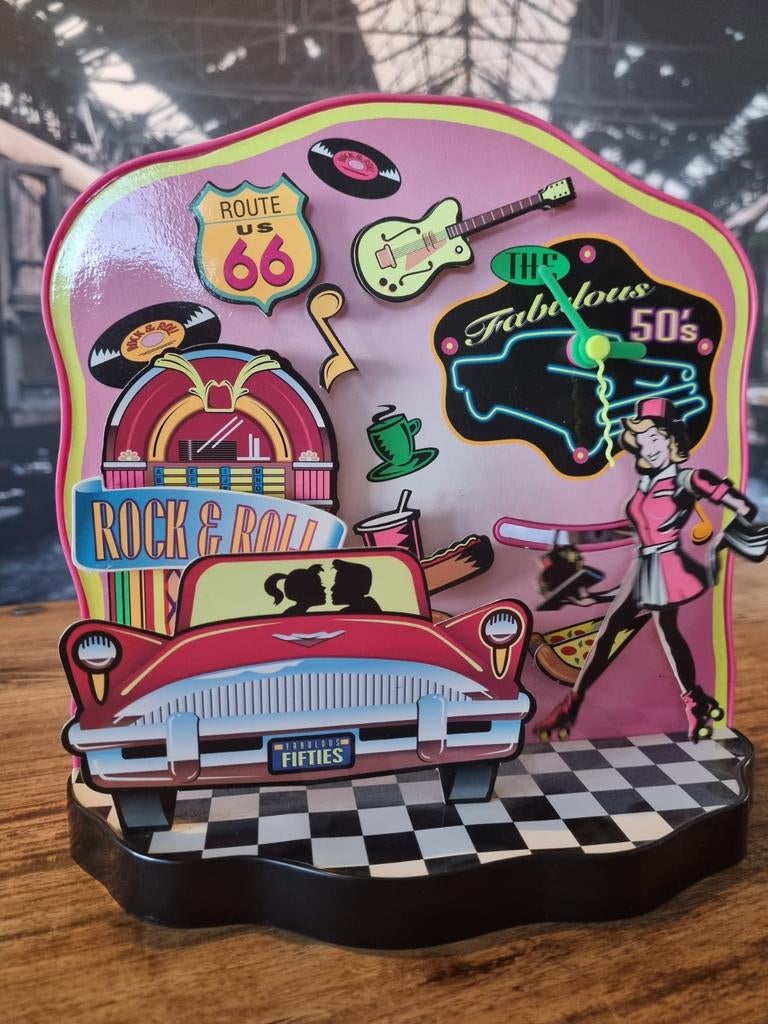 Retro Jaren '50 Stijl Klok - Rock & Roll Diner Decoratie, Verzamelen, Retro, Ophalen of Verzenden, Huis en Inrichting