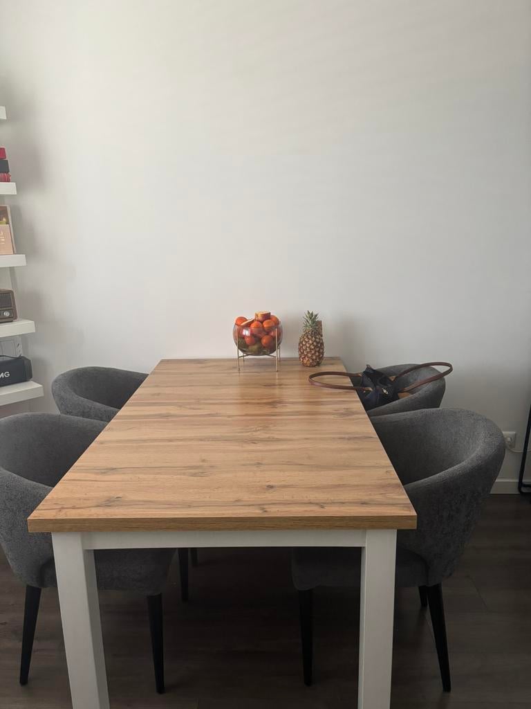 Eettafel 150x90 (te verlengen) met vier eetkamerstoelen €200, Huis en Inrichting, Tafels | Eettafels, Ophalen, Zo goed als nieuw