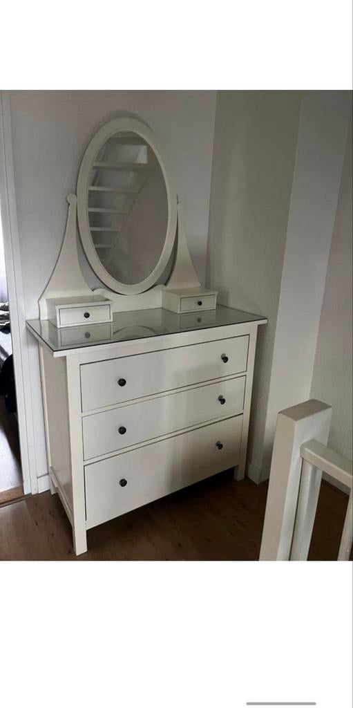 IKEA Hemnes ladekast/kaptafel met spiegel, Huis en Inrichting, Tafels | Kaptafels, Gebruikt, 150 tot 200 cm, 50 tot 100 cm, Hout