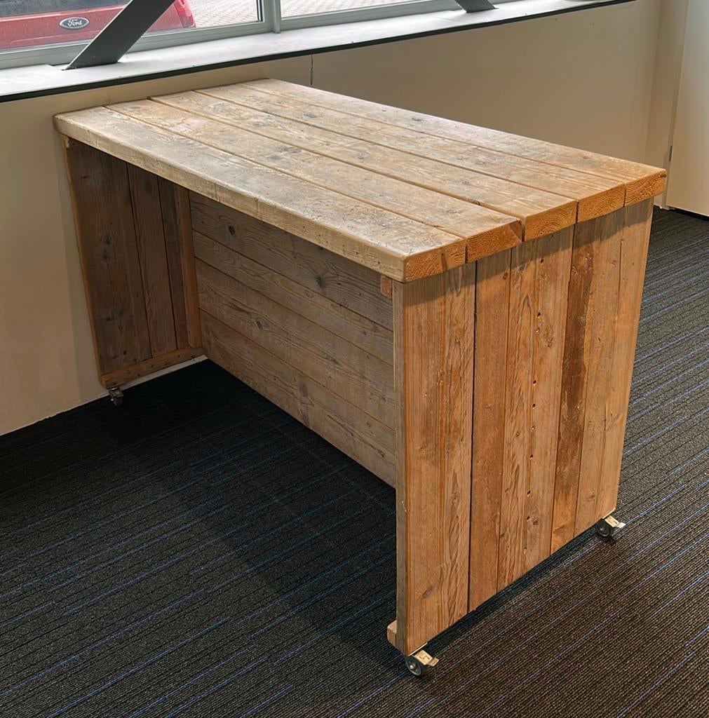 Verrijdbare bartafel steigerhout, Ophalen, Gebruikt