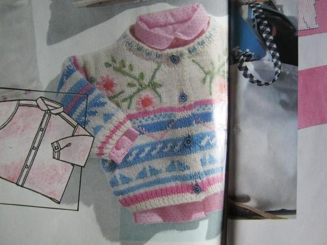 Breipatroon  Vest - Trui - Sokjes Baby  62 - 74 - 86 nr  560, Verzenden, Nieuw, Breien, Patroon of Boek