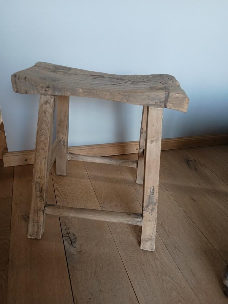 Oud houten krukje, Huis en Inrichting, Krukjes, Ophalen, Hout