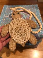 Leuke handgemaakte schildpad schelpen hanger hout kralen, Beige, Hout, Nieuw, Ophalen of Verzenden